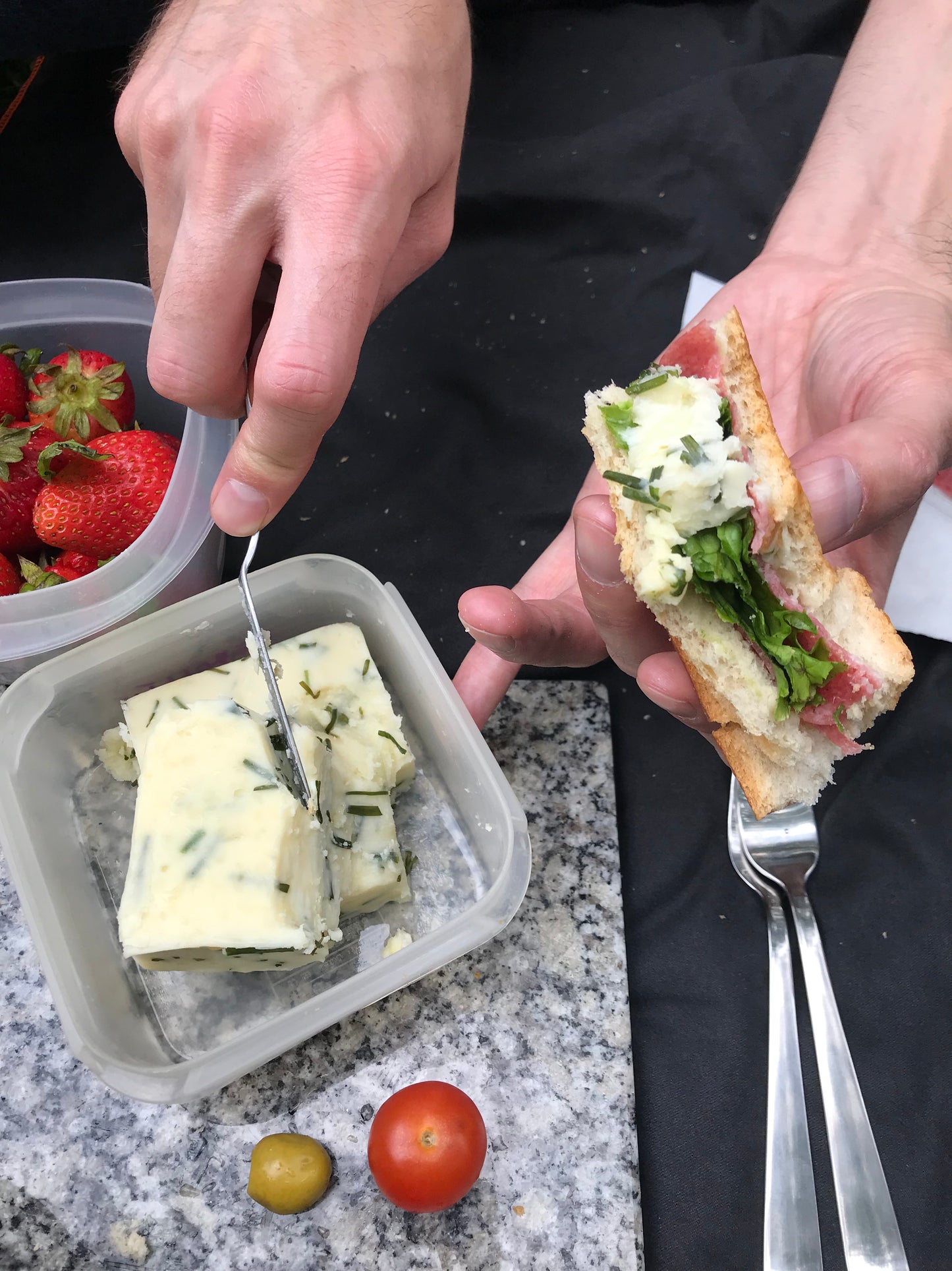 Mantequilla Amanenn de cebollín, ajo y flor de sal 1k